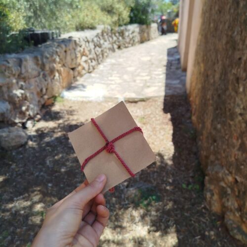 clue in Village Treasure Hunt Scavenger Hunt Ingredient Hunt Minoan Cooking Experience Minoisches Kocherlebnis mit Zutaten Schatzsuche deutsch english greek Apokoronas Kreta